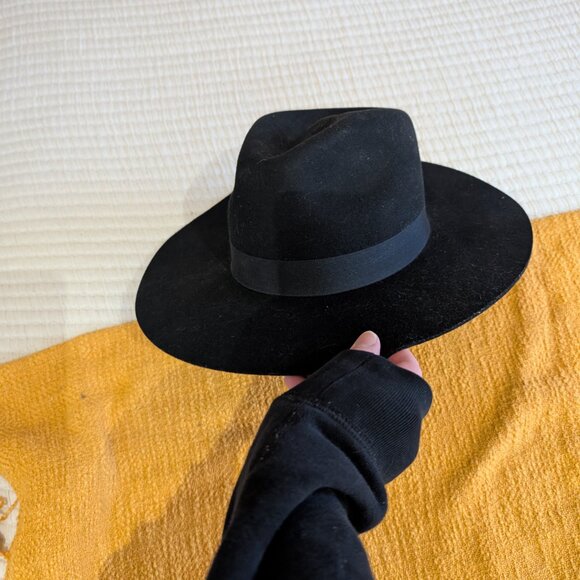 Wool hat - Picture 5 of 5